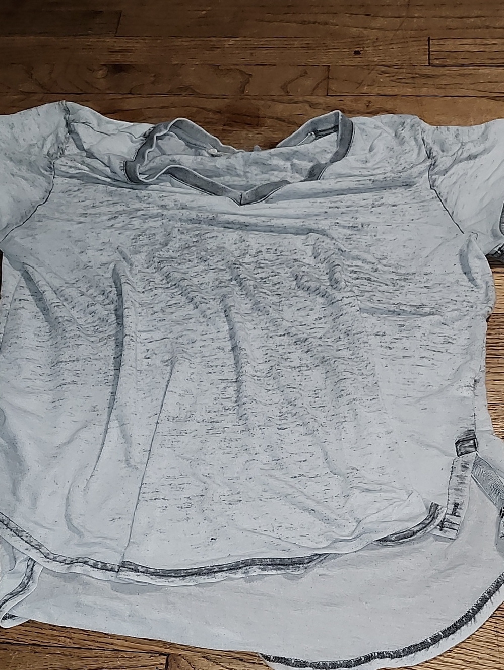 Men’s Light Gray Short Sleeve V-Neck Tee